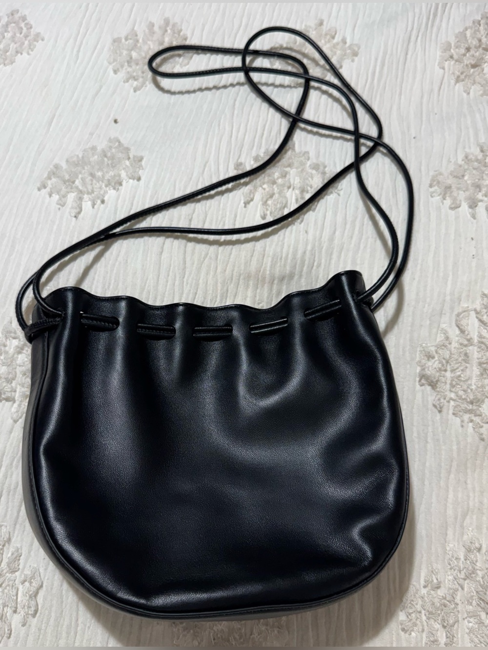COS LEATHER GATHERED POUCH Black Drawstring Crossbody Bag - Picture 7 of 10